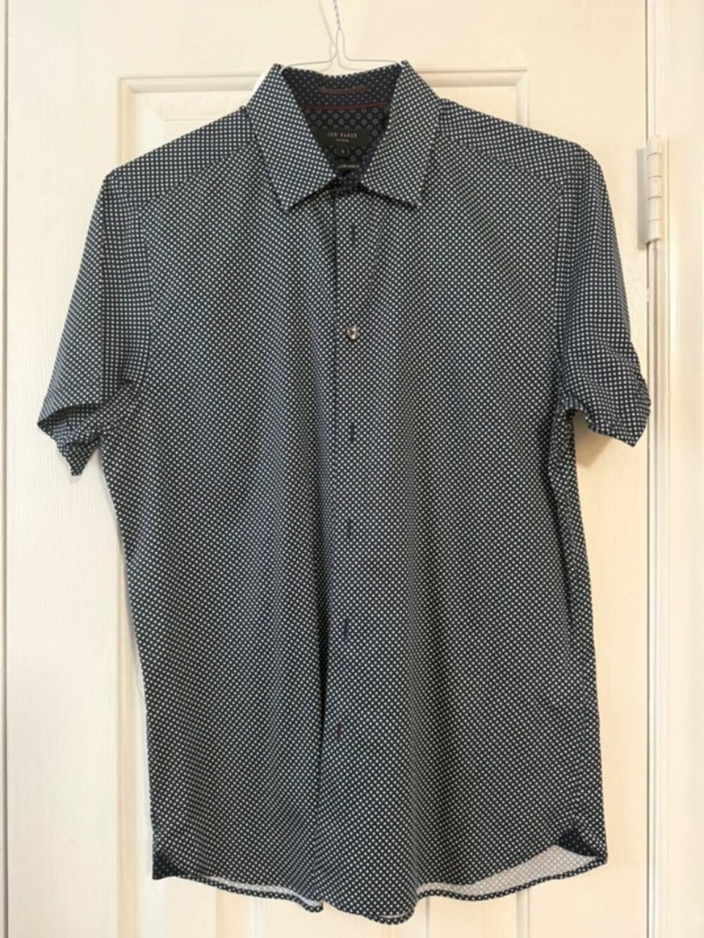 Ted Baker Men's Short Sleeve Button up shirt, Navy with white patterning. Size M